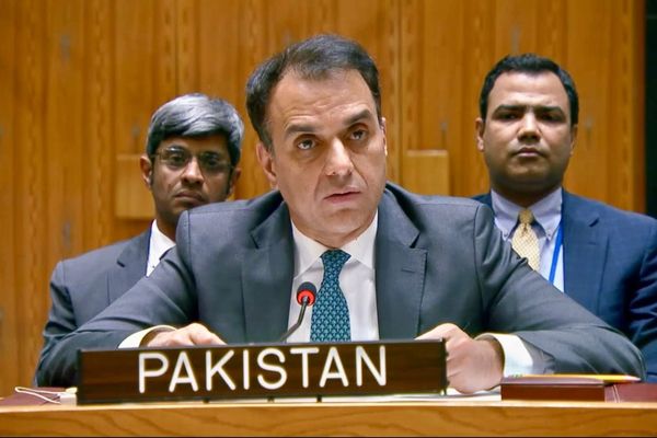 پاکستان د بالکان په سیمه کې د سولې د ټینګښت لپاره د دوامداره او جدي خبرو اترو غوښتنه وکړه