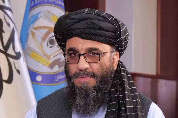 والي طالبان في بنجشير: الهواتف الذكية تُفسد عقيدة الطلاب