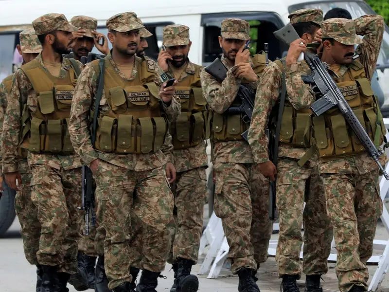 ارتش پاکستان می‌گوید در دو عملیات جداگانه ۱۰ شبه‌نظامی را در مرز با افغانستان کشته است