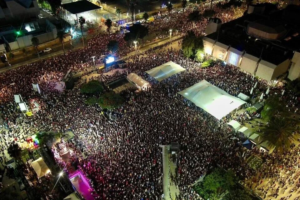 هزاران نفر در اسرائیل علیه طرح نتانیاهو برای تصرف غزه تظاهرات کردند