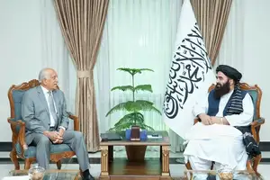 متقی و خلیلزاد درباره گسترش روابط طالبان و امریکا گفتوگو کردند