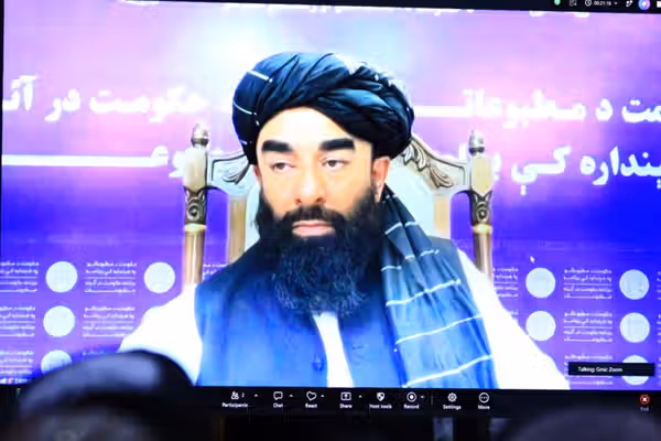 ذبیح الله مجاهد: د کابل او اسلام اباد ترمنځ کړکېچ د هیڅ لوري په ګټه نه دی