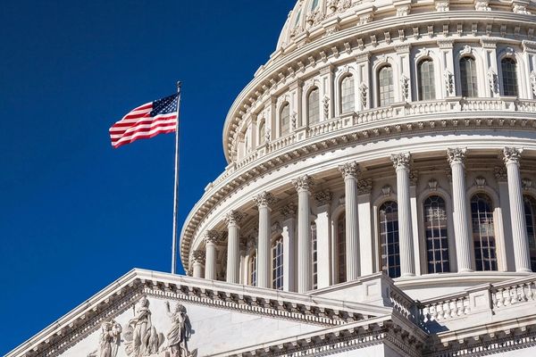 اسوشېټېډ پرېس: امریکا د غېرمستقیمو مذاکراتو او د پاکستان د انتخاب په اړه بېباوره ده