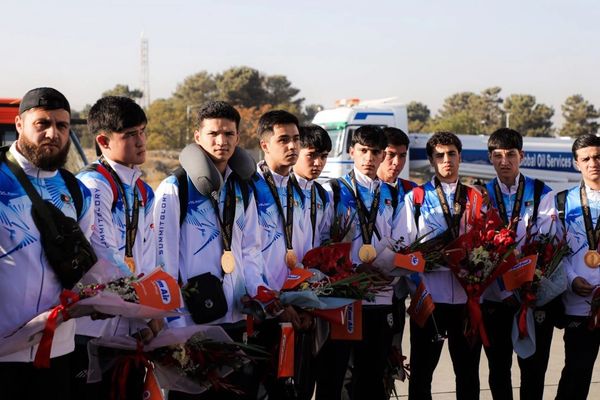 میرویس عزیزي د افغانستان د ۱۷ کلنو فوټسال لوبډلې لپاره د یو میلیون افغانیو جایزه اعلان کړه