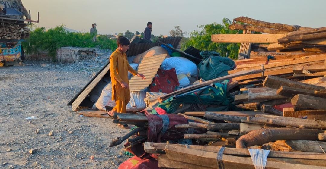 د تورخم د تړل کېدو له امله ۲۰۰ افغان کډوالې کورنۍ په خیبر او لنډي کوتل کې بند پاتې دي