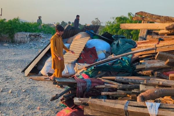 د تورخم د تړل کېدو له امله ۲۰۰ افغان کډوالې کورنۍ په خیبر او لنډي کوتل کې بند پاتې دي