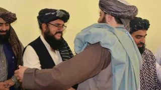 له قلم سره د طالبانو جګړه؛ څنګه سایبري سرتېري پر معتبرو خبریالانو برید کوي؟