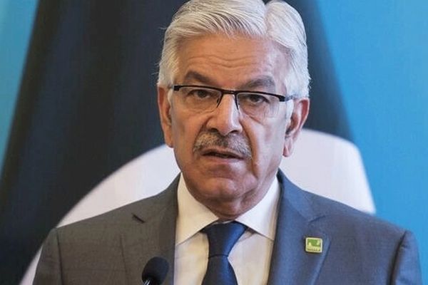 خواجه اصف د افغانستان جګړو کې د ګډون په اړه د ضیاءالحق او پروېز مشرف پر پرېکړو نیوکه وکړه