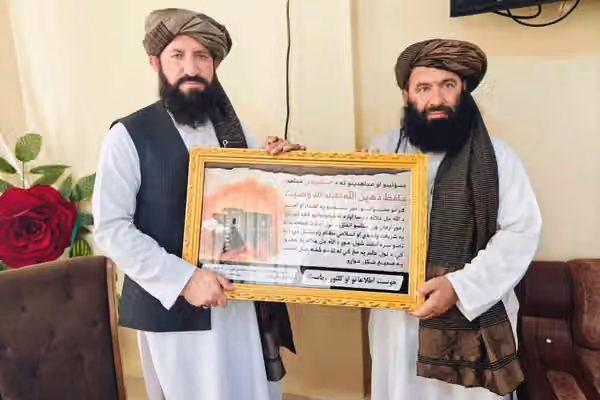 د خوست په دولتي ادارو کې د امریکا پر سفارت د برید کوونکي د «وصیت» تابلوګانې وځړول شوې