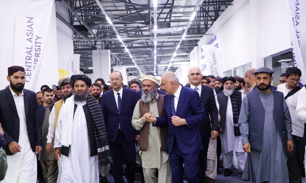  مقام‌های طالبان در مراسم افتتاح مرکز تجارتی بین‌المللی ترمذ-۱۴۰۳