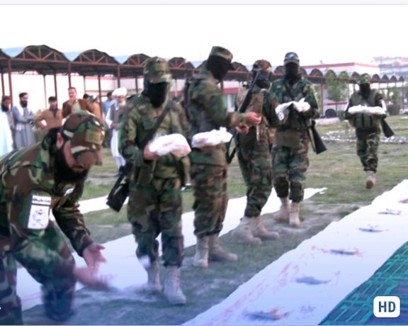 یک فرمانده طالبان به اعضای این گروه نسبت به حمله جبهه مقاومت با مواد سمی هشدار داد