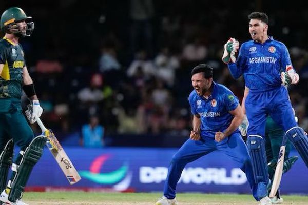 د کرېکټ ملي لوبډلې د ټاکنې مشر: دا چې اسټرالیا کرېکټ له سیاست سره تړي، لوبه زیانمنوي