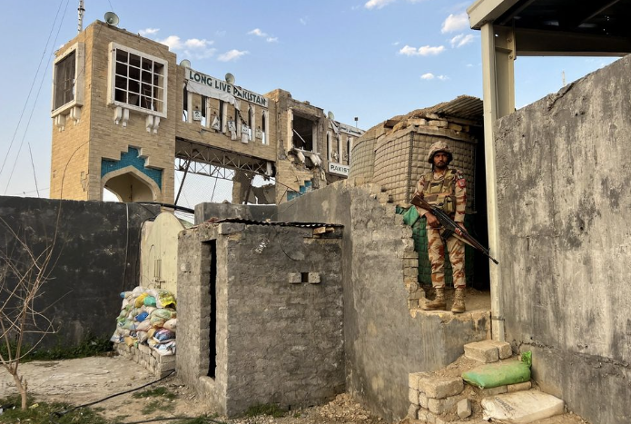 مسؤول باكستاني: لسنا في عجلة لإنهاء المواجهة مع طالبان