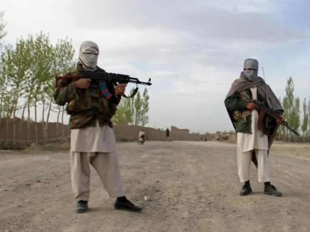 الجيش الباكستاني: حركتا طالبان الأفغانية والباكستانية شنّتا هجوماً مشتركاً على الحدود