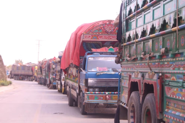 طالبانو له پاکستان سره د سوداګریزو لارو د پرانیستلو شرایط بیا تکرار کړل