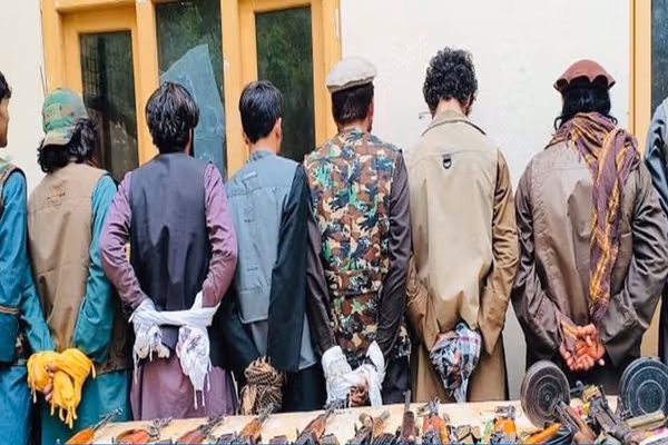 طالبان: په پنځو ولایتونو کې ۲۱ تنه د جنایي جرمونو په تړاو نیول شوي