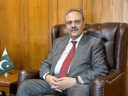 المبعوث الباكستاني السابق يهاجم طالبان: ازدواجية في المواقف بين التجارة والعنف