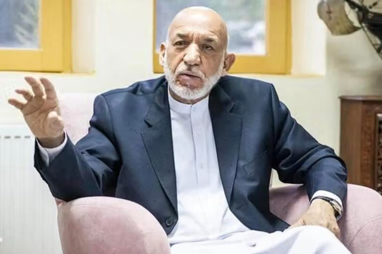 کرزی: تر هغه به د طالبانو په اړه مثبت څه ونه وایم څو نجونو ته د زده‌کړو اجازه ورنه کړل شي