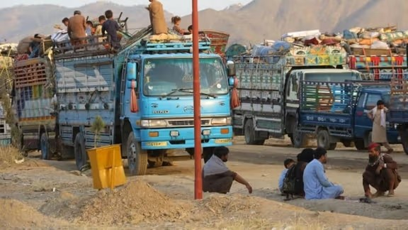 روان کال؛ طالبان وایي تر ۴ مېلیونه ډېر کډوال افغانستان ته ستانه شوي