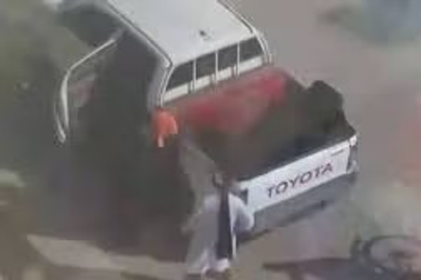 رغم حملها.. محتسبو طالبان يعتقلون امرأة في كابل