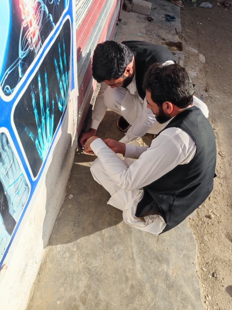 طالبان وایي ننګرهار کې یې ځینې روغتیایي مرکزونه د سرغړونې له امله تړلي دي