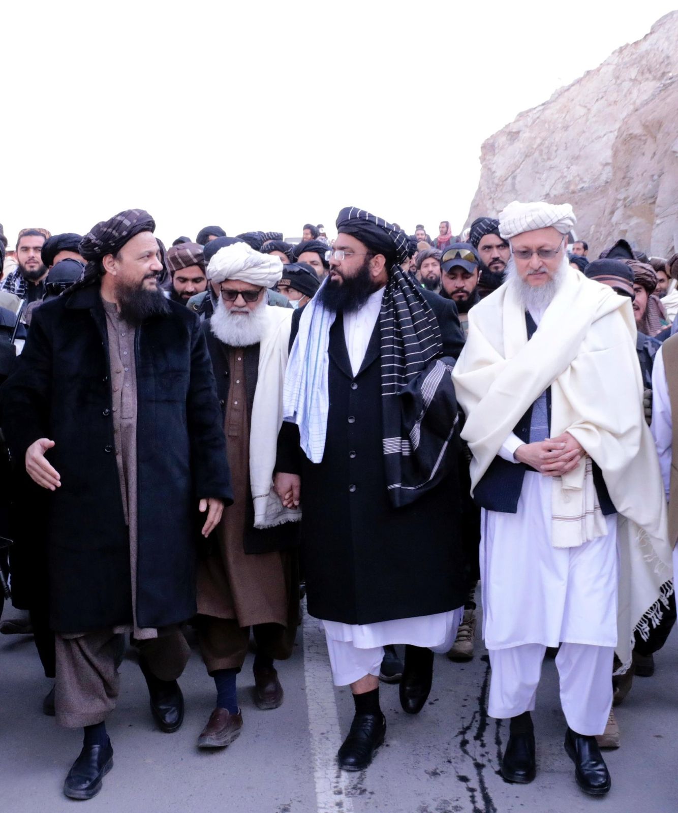 سخنگوی حکومت پیشین: طالبان پروژه‌های حکومت اشرف غنی را دوباره افتتاح می‌کند