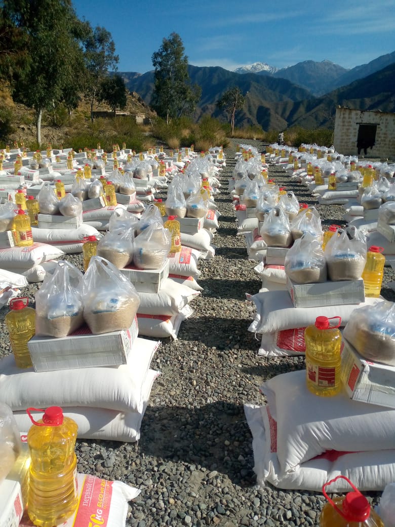 طالبانو په ننګرهار او کونړ کې پر څه باندې زرو یتیمانو او معلولینو د مرستو د وېش خبر ورکړ 