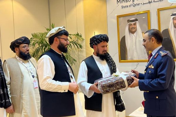 د طالبانو لوی درستیز له خپل قطري سیال سره د دوهاړخیزو پوځي اړیکو پر پراختیا خبرې کړې دي