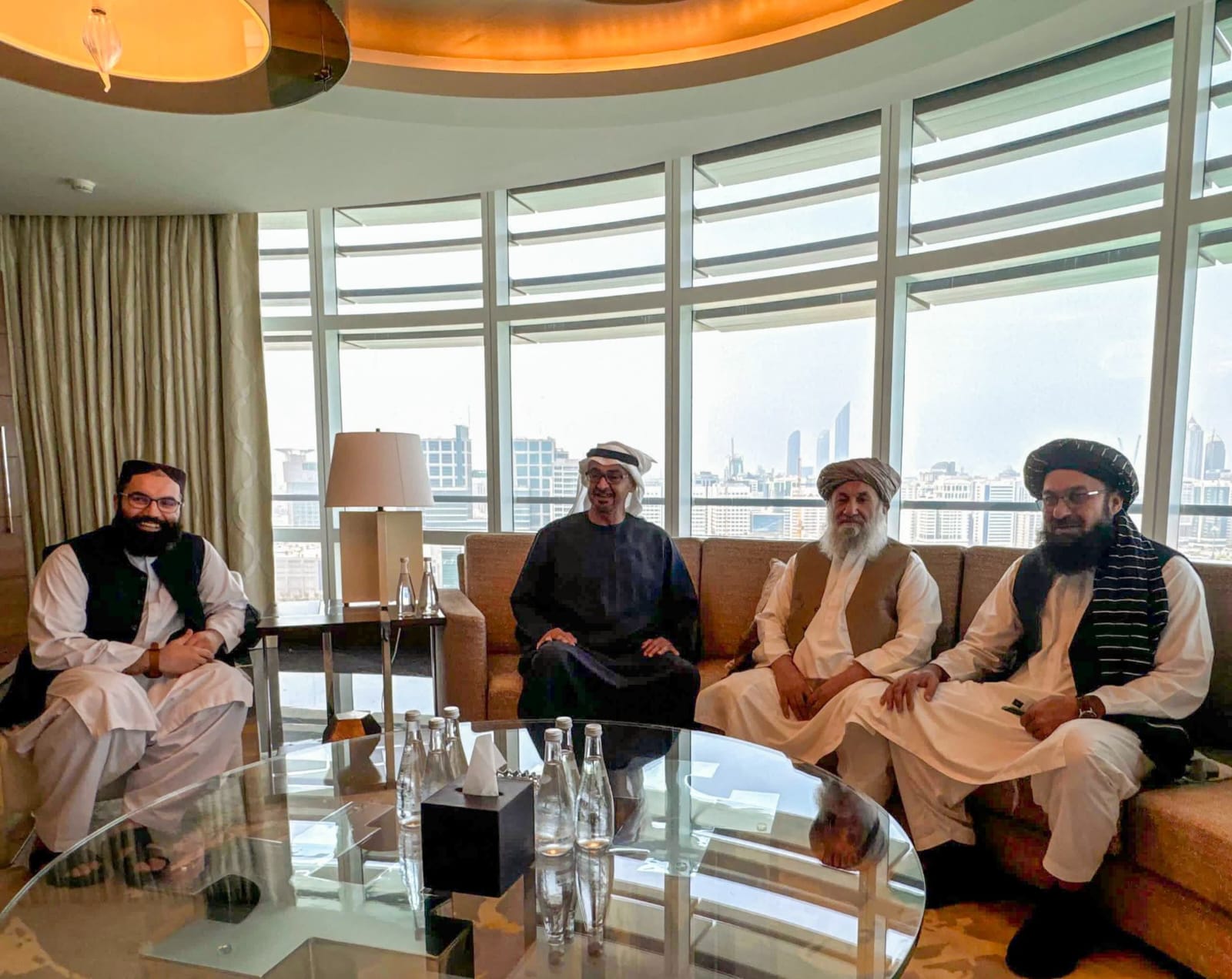 رئیس‌الوزرای طالبان با رئیس امارات متحده عربی در ابوظبی دیدار کرد