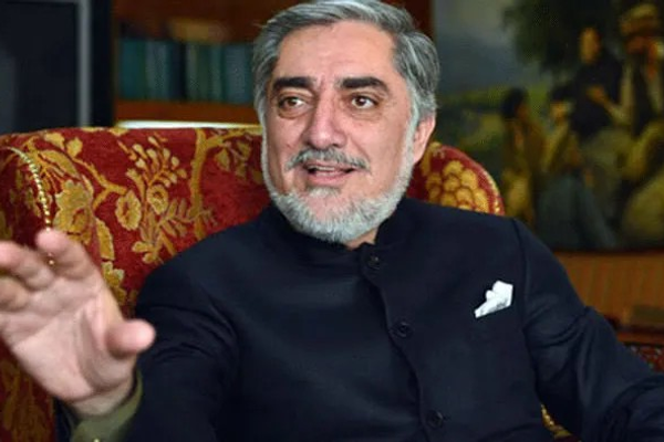 عبدالله عبدالله پر افغان زلمیانو غږ کړی چې په غیرقانوني لارو بهر ته لاړ نه شي