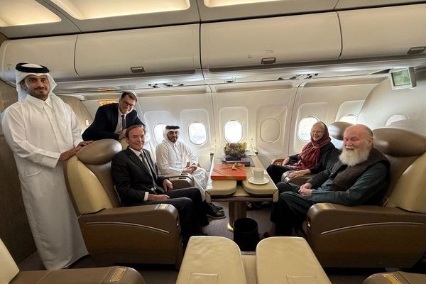 طالبان تفرج عن زوج بريطاني بعد سبعة أشهر من الاعتقال