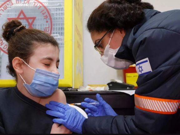 یک مقام صحی:افزایش سریع ابتلا به اومیکرون میتواند اسراییل را به مصونیت گلهای سوق دهد