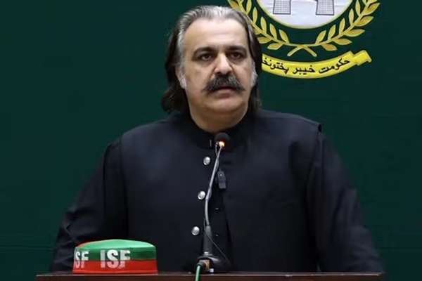 علي امین ګنډاپور: پاکستان حکومت له طالبانو سره د خبرو اترو د پیل وړاندیز منلی دی