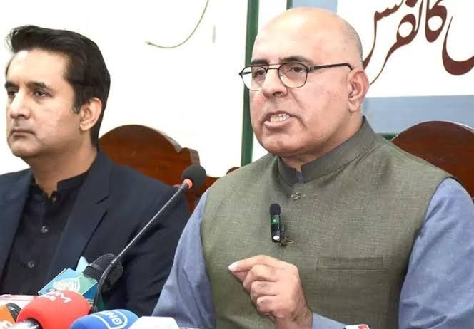 وزیر ایالتی پاکستان: یکجا با امریکا مانع به رسمیت شناختن طالبان شویم