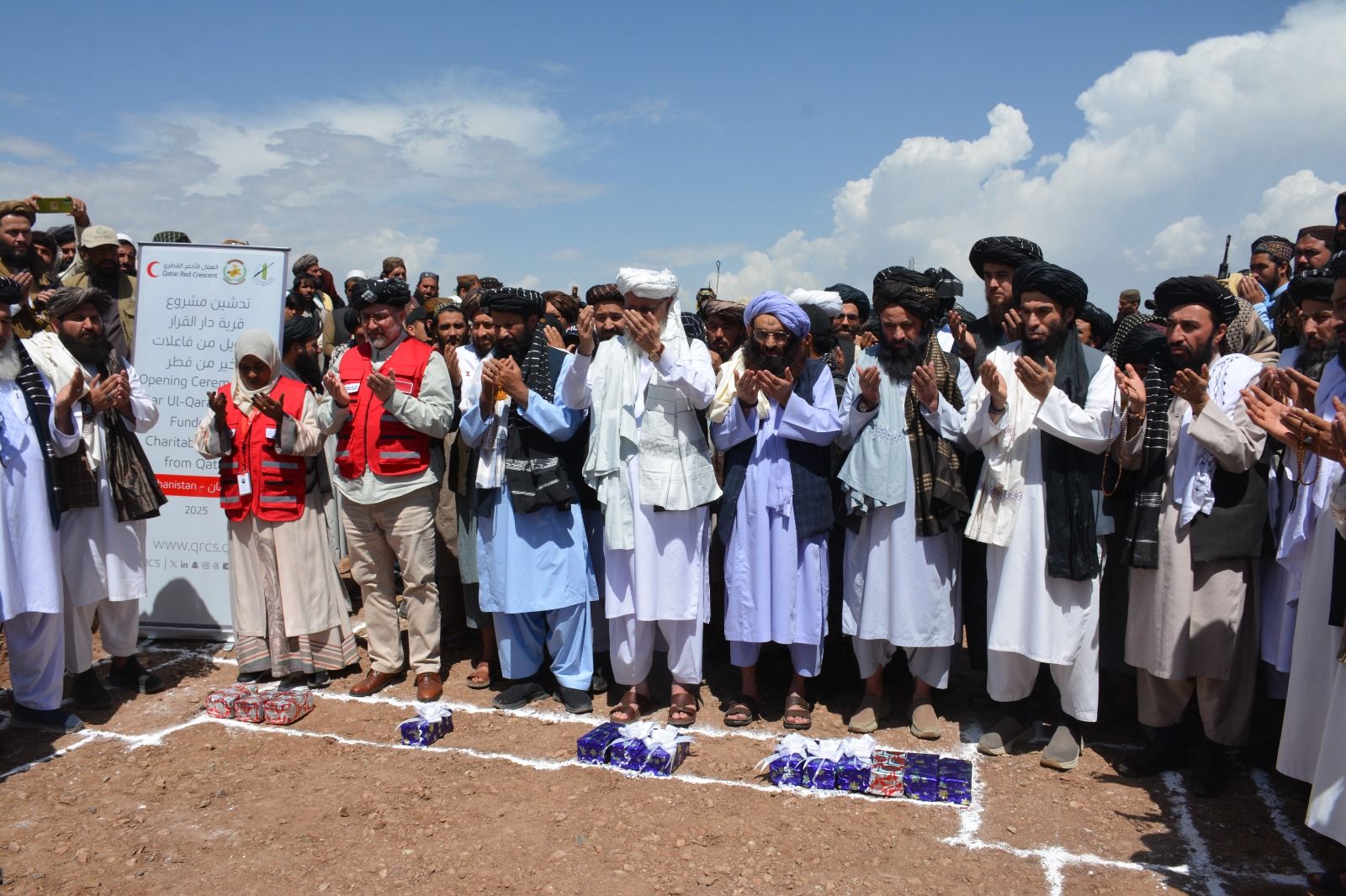 حنفی در غیاب وزیر ناراضی مهاجرین طالبان، شهرکی برای بازگشت‌کنندگان افتتاح کرد