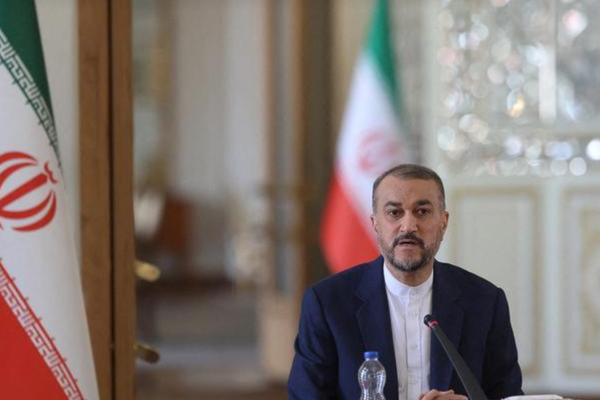 Iranian FM Calls for Inclusive Government To Ensure Stability in Afghanistan