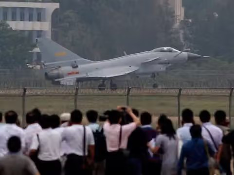 بنغلاديش تعتزم شراء مقاتلات "جي-10" الصينية
