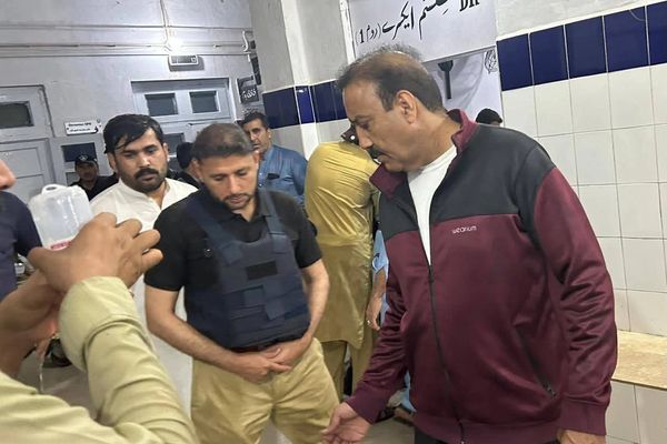 په بنو کې د یوې وسلهوالې نښتې پرمهال یو پولیس او دوه وسلهوال وژل شوي