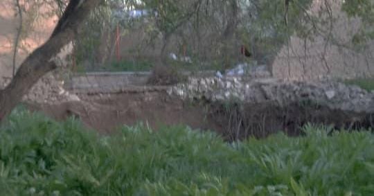 فروریختن زمین در سمنگان، شماری از مردم یک روستا را مجبور به ترک خانه‌های شان کرد