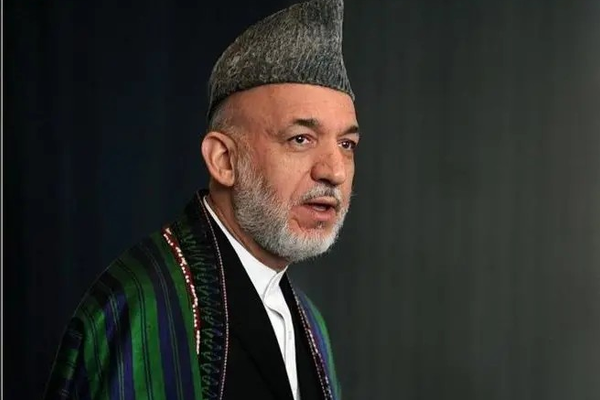 حامد کرزي یو وار بیا د نجونو پرمخ د ښوونځیو او پوهنځیو دروازو پرانیستلو غوښتنه وکړه