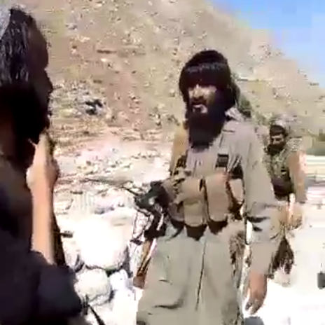 نشر ویدیوی محاکمه صحرایی و تیرباران کردن یک جوان پنجشیری از سوی طالبان