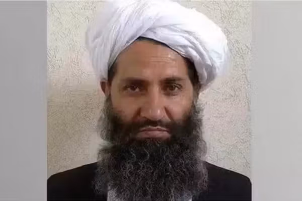 هبة الله آخوندزاده بعد انتقادات حقاني: اعرفوا حدودكم وصلاحياتكم