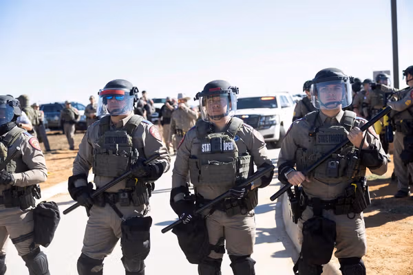 دادگاهها: اداره مهاجرت امریکا ۴۴۰۰ بار مهاجران را غیرقانونی بازداشت کرده است