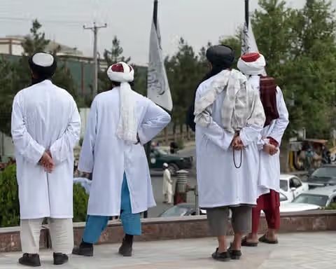 ماموران طالبان دست‌کم «سه زن را به علت نوع پوشش» در هرات با خود بردند