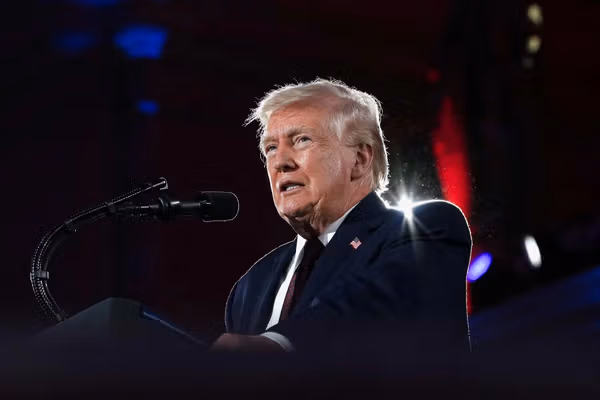 ترامپ اولین رئیسجمهور امریکا خواهد بود که امضایش بر روی دالر چاپ میشود