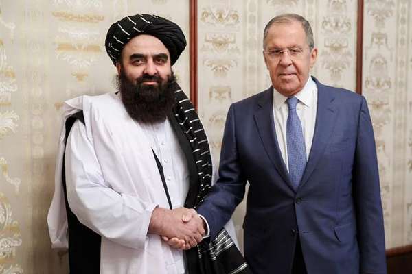 بلومبرگ: روسیه روابط خود با طالبان را تقویت میکند