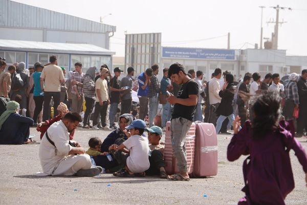 Iran Violating Afghan Refugees’ Dignity With Forced Deportations, Says Rights Group