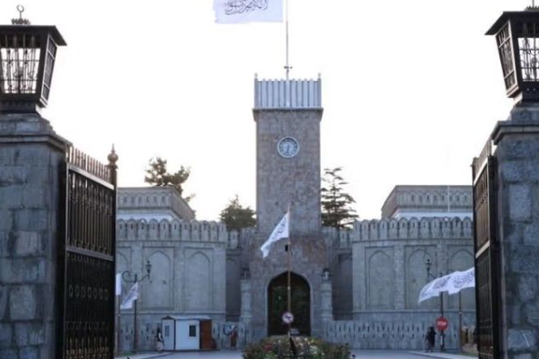 مصادر: وفد باكستاني من ثلاثة أشخاص يتوجه إلى كابل لإجراء محادثات مع طالبان