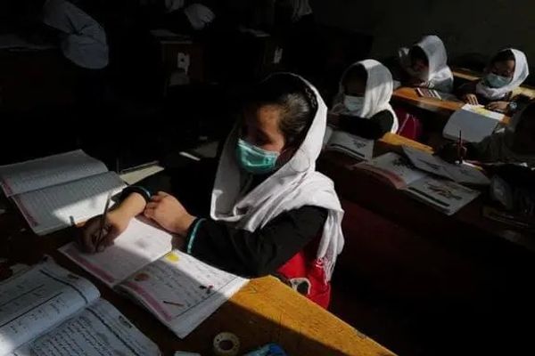 عفو بینالملل: ممنوعیت آموزش دختران قابل توجیه نیست