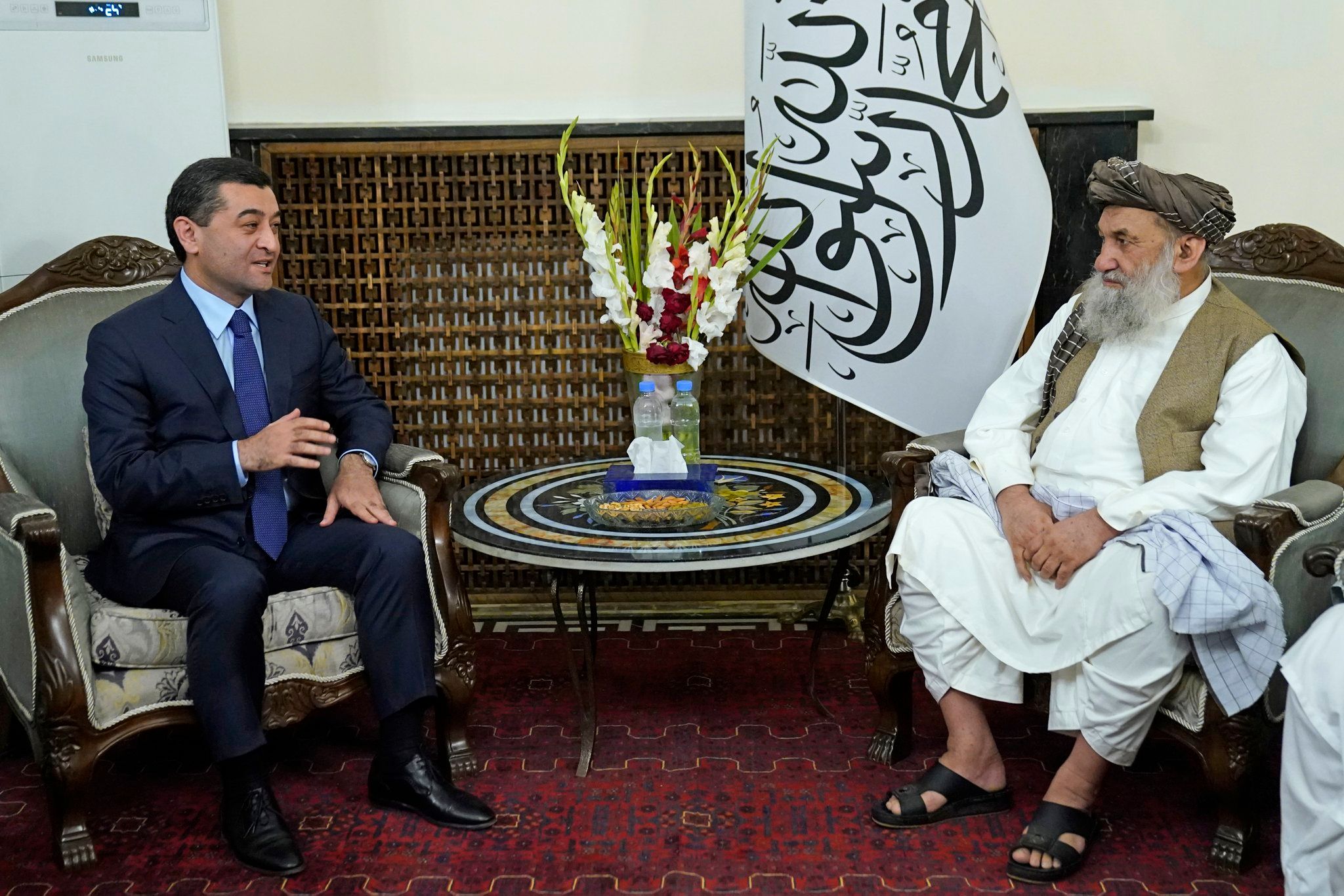 طالبانو او ازبکستان د «افغان ټرانس» رېل پټلۍ د امکان سنجۍ درې اړخیز هوکړه لیک لاسلیک کړ